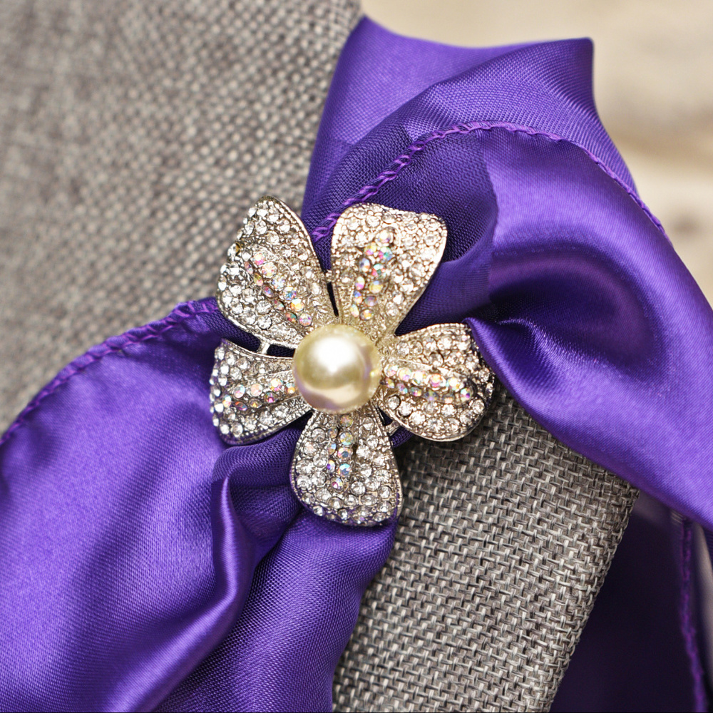 Flower Shape Silver, Pearl, Crystal Brooch PD